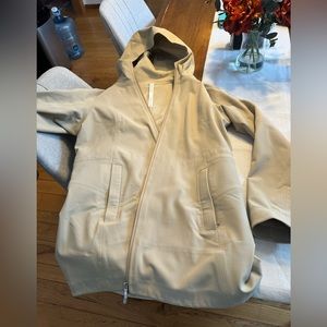 Lululemon fleece lined rain jacket